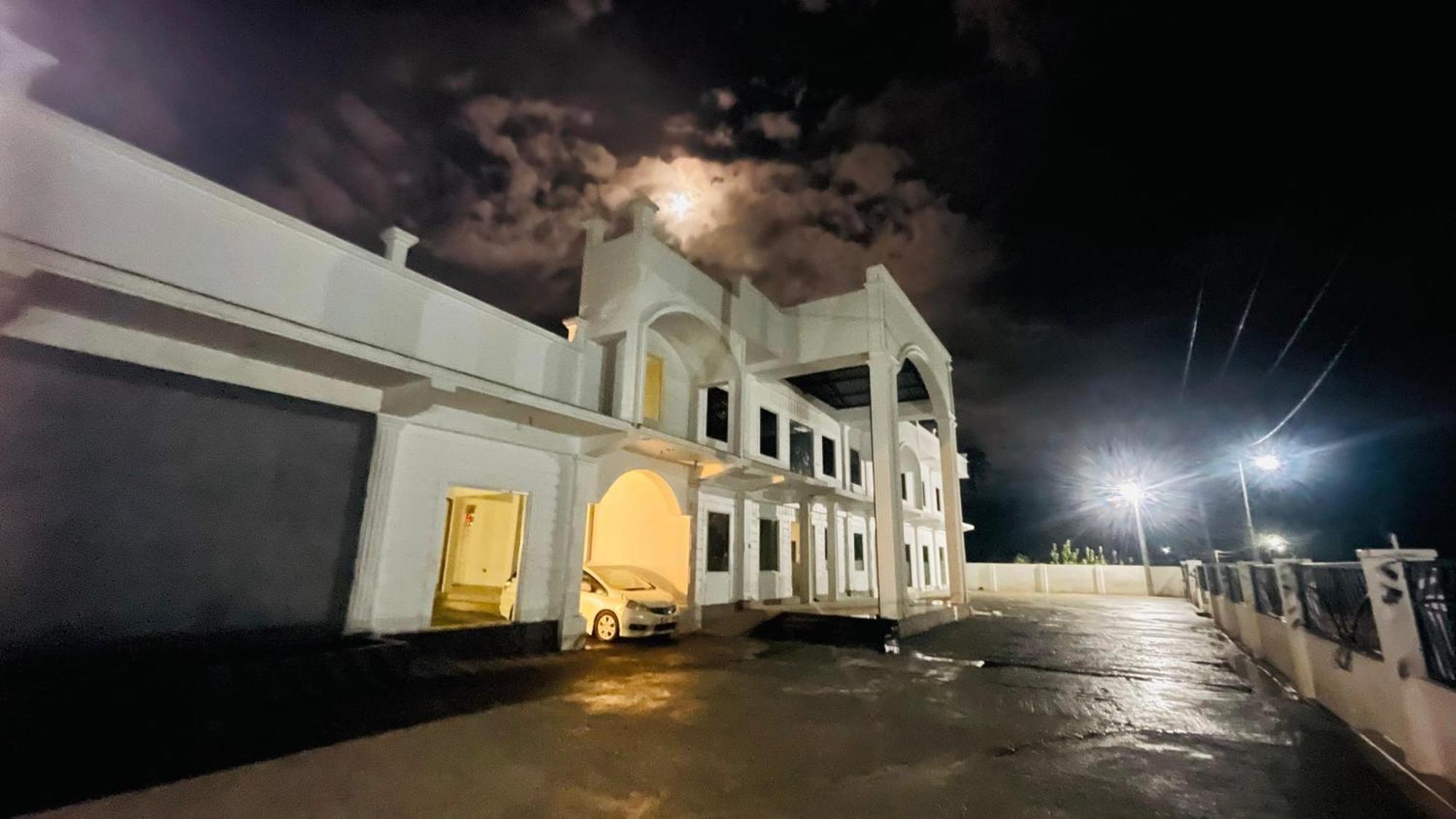 The Sanctum Hotel Talaimannar Exterior photo