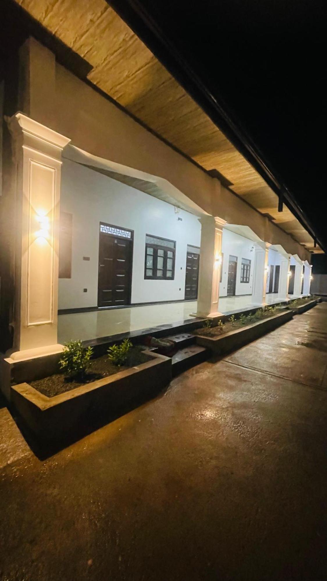 The Sanctum Hotel Talaimannar Exterior photo